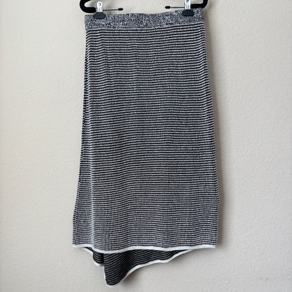 Nic + Zoe Pixel Asymmetric Textured Knit 2-Piece Sweater Skirt Set - Picture 13 of 16